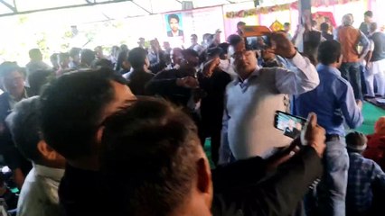 कर्मचारी सामूहिक अवकाश पर