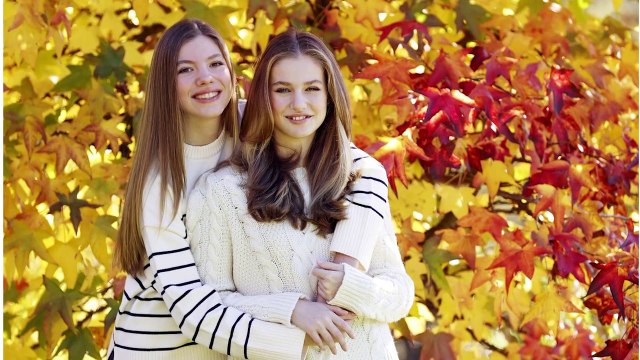La Princesa Leonor y la Infanta Sofía protagonizan felicitación navideña de Familia Real