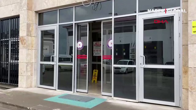 Cami cami dolaşıp sadaka kutusu ve bilgisayar çalan hırsız tutuklandı