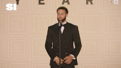 Stephen Curry Accepts the 2022 SI Sportsperson of the Year Award