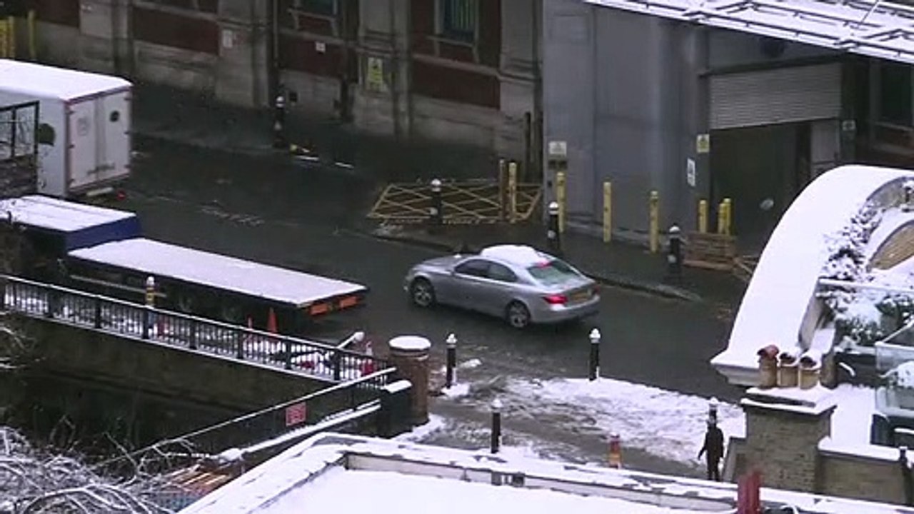 Schnee und Eis sorgen für Chaos in London und Umgebung