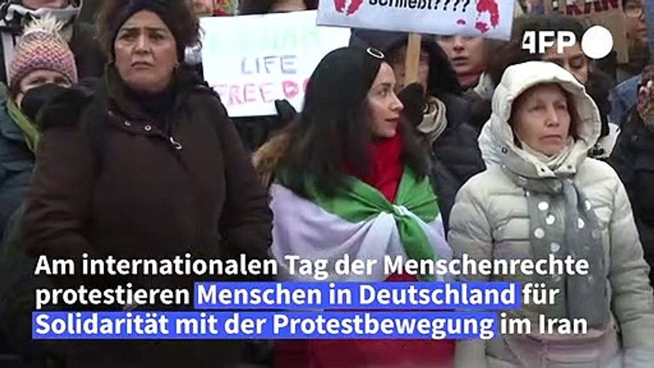 Hunderte demonstrieren in Berlin für Solidarität mit Protestbewegung im Iran