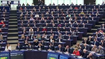 La Eurocámara destituye a la vicepresidenta Eva Kaili, acusada de corrupción