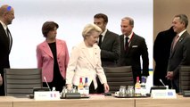 Conférence sur l'Ukraine: Macron veut aider les Ukrainiens 