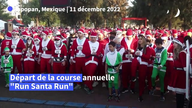 Mexique: des coureurs déguisés en Père Noël participent à une course