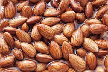 All the Healthy Benefits of Almonds, the Superfood Nut to Snack on Daily