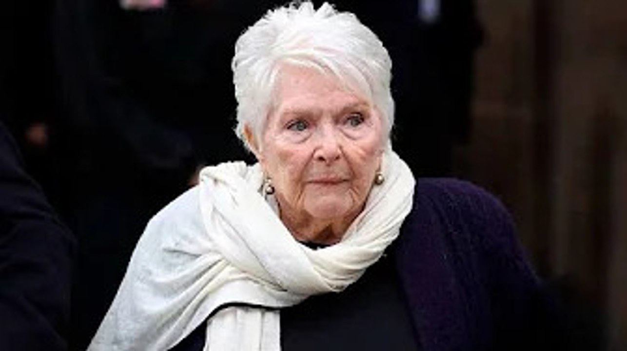 Line Renaud se bat contre la maladie : après son terrible AVC, elle lutte maintenant contre le can