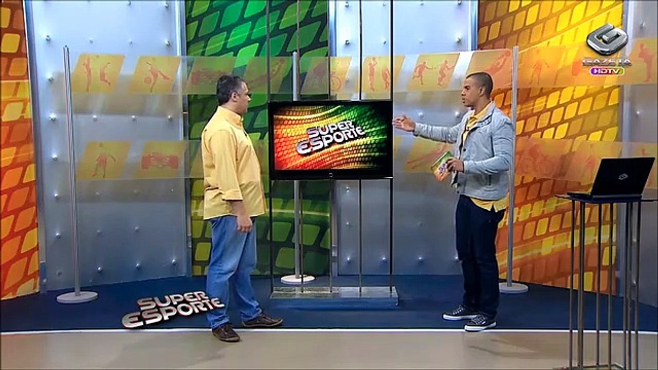 Neymar marca golaço do meio-campo em amistoso contra Messi