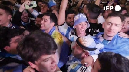Torcida argentina comemora a classificação em Lusail