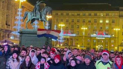 2022卡塔尔世界杯：阿根廷球迷疯狂庆祝连续进球⚽
