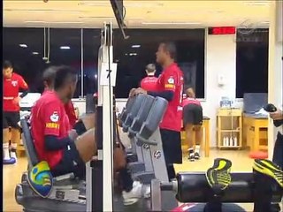 Mesmo com chuva, Rogério Ceni treina no São Paulo