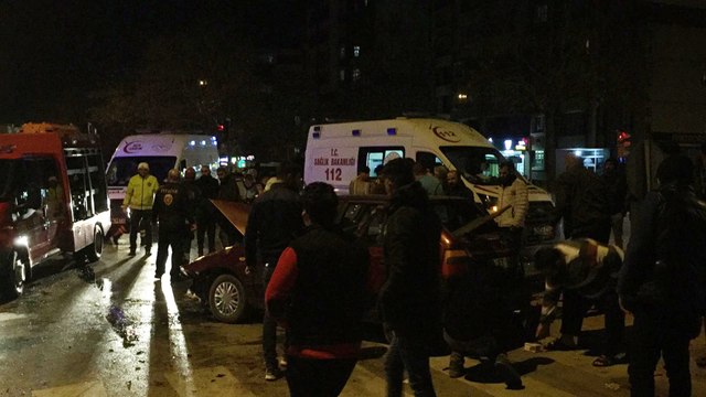 Konya'da ambulans ile otomobil çarpıştı