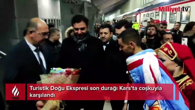 Turistik Doğu Ekspresi son durağı Kars’ta coşkuyla karşılandı