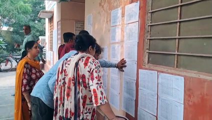 आदर्श एवं उत्कृष्ट विद्यालयों का निरीक्षण करने में अधिकारी फीसड्डी