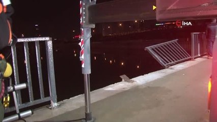 Kontrolden çıkan otomobil çaya uçtu: 1 ölü, 3 yaralı