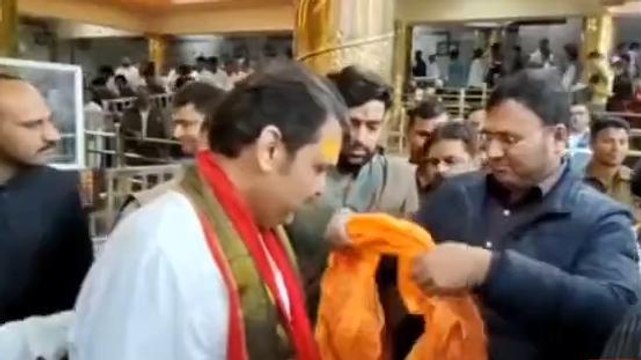 महाराष्ट्र के डिप्टी CM देवेंद्र फडणवीस पहुंचे उज्जैन, बाबा महाकाल के किए दर्शन
