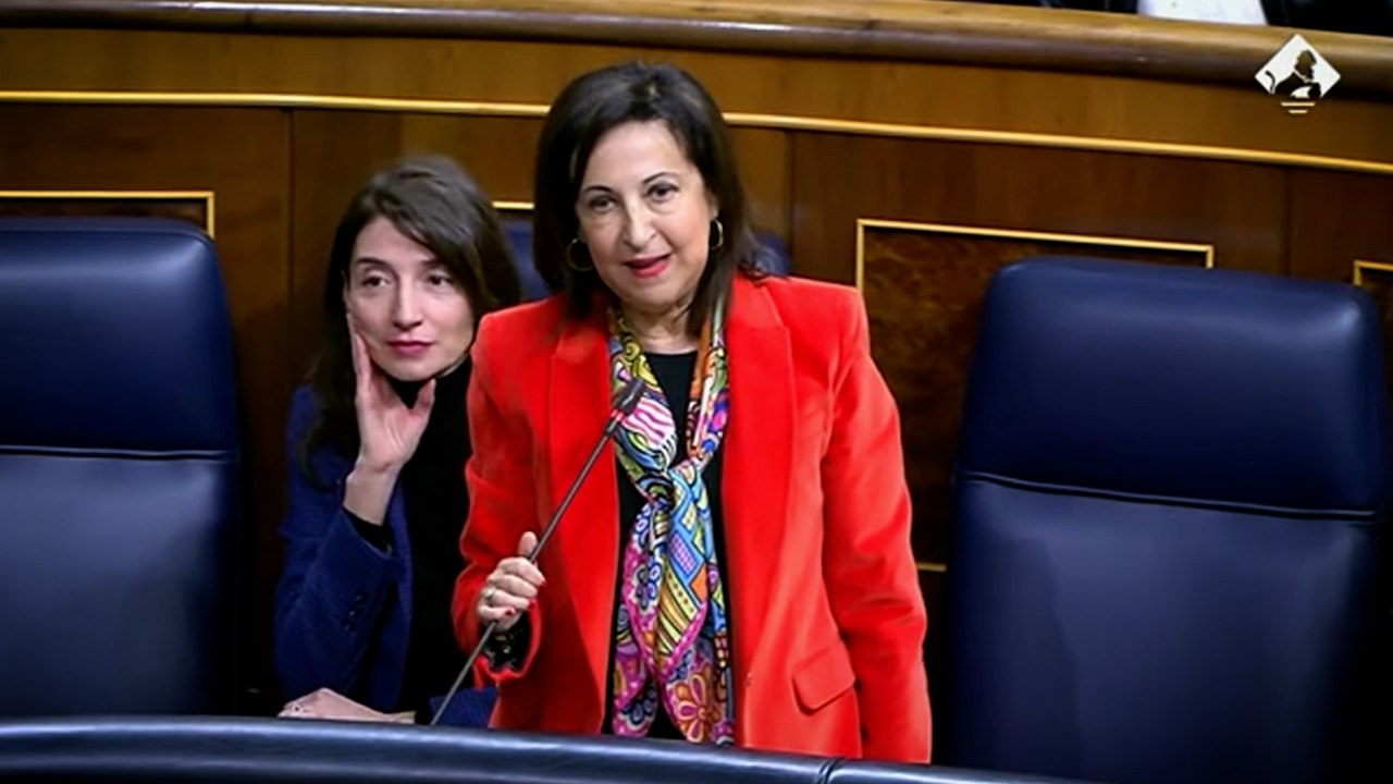 Robles, a Rojas (PP): "Olvide el argumentario, que usted es más listo y no necesita repetir lo que le mandan"