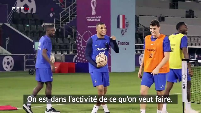 Quand Mbappé et Dembélé imitent le coach Deschamps pendant l'entrainement