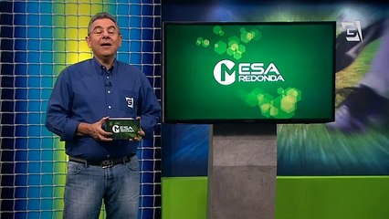 Após a Copa, Neymar visita amigos no CT do Santos