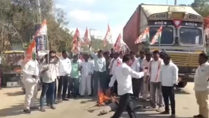 నారాయణఖేడ్: భగ్గుమన్న కాంగ్రెస్ శ్రేణులు.. సీఎం దిష్టిబొమ్మ దగ్ధం