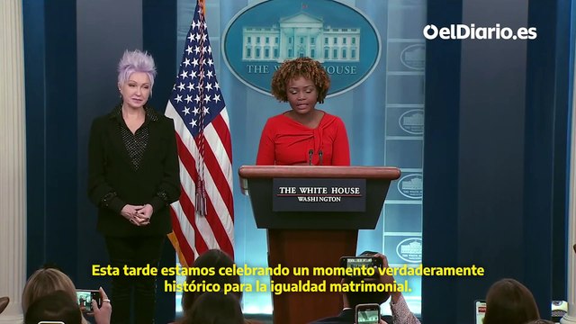 Cyndi Lauper agradece a Biden la ley que blinda el matrimonio homosexual: Esta noche, descansaremos tranquilos porque nuestras familias son validadas