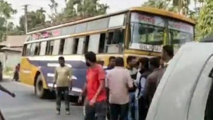 বাসের ধাক্কা যুবতীকে !গুরুতর আহত যুবতী !