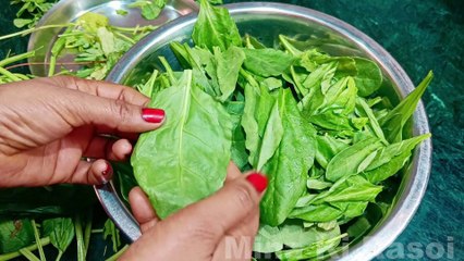 पालक के पराठा मेरे इस नए तरीके से बनाकर देखो | Palak Paratha Recipe - Spinach Paratha recipe