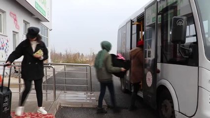 Gönüllü gençler kırsaldaki çocukları tiyatro ile tanıştırıyor