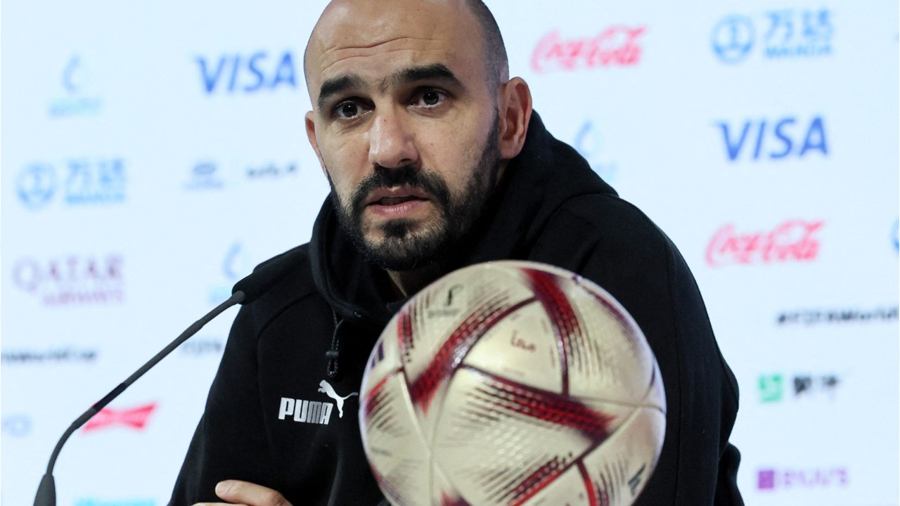 VOICI - Coupe du monde 2022 : qui est Walid Regragui, le sélectionneur franco-marocain du Maroc ?