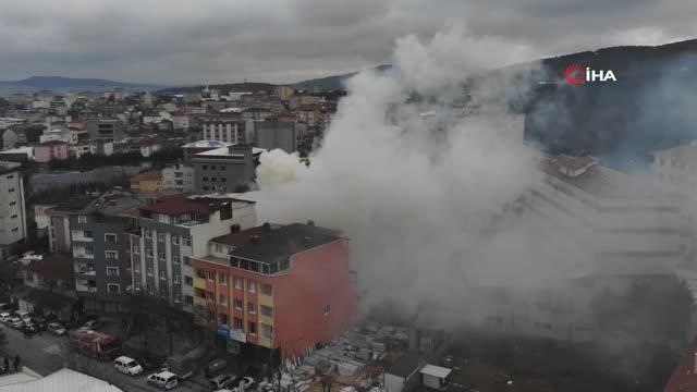 Ataşehir'de marangoz deposunda yangın