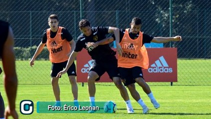 Veríssimo de saída, Tricolor treinando, Douglas Costa de volta e Corinthians e Palmeiras em campo