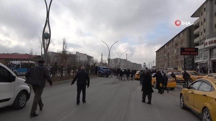 Zabıta aracına kamyonet çarptı: Müdürle birlikte 3 kişi yaralandı