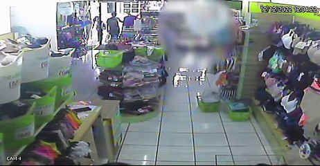 Vídeo mostra furto de celular no Centro da cidade 📹