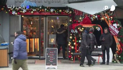 متاجر باريسية تحصن واجهاتها تحسبا لتداعيات مباراة فرنسا والمغرب