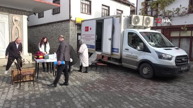 Sağlık hizmetini ayaklarına kadar getiriyorlar