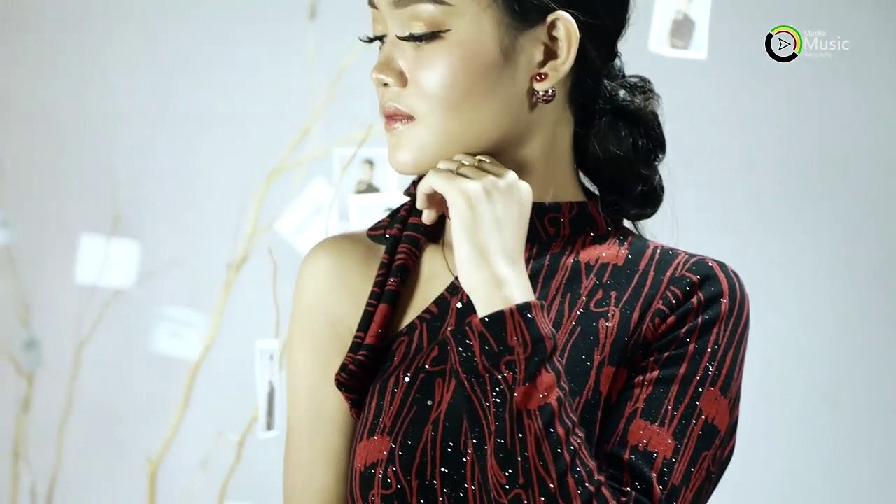 Safira Inema - Ketemu Ora Suwi (Official Music Video) [4K]