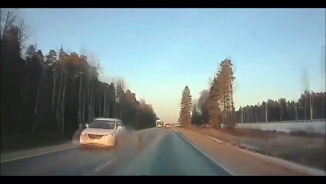 Quand tu conduis tranquillement et qu'une roue fonce sur toi