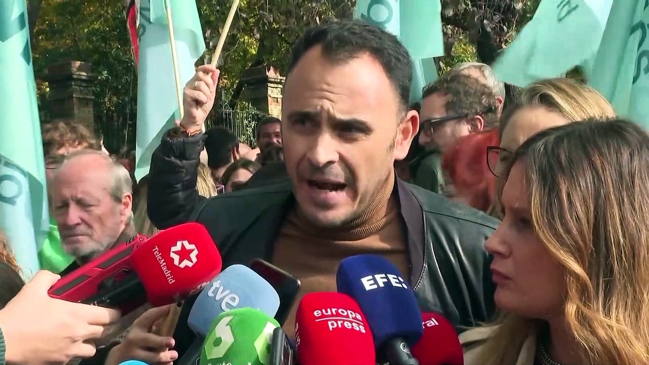 Podemos e IU conforman un preacuerdo para las elecciones de Comunidad y Ayuntamiento de Madrid