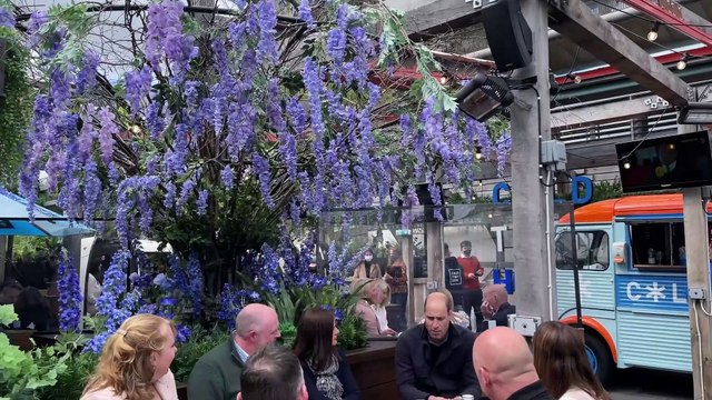 La imagen familiar con la que los príncipes de Gales celebran la Navidad