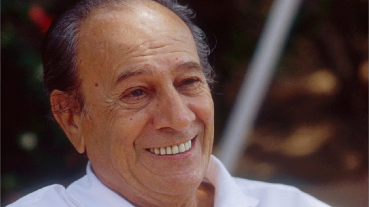 VOICI - De quoi est mort Tino Rossi, l’interprète du célèbre Petit papa Noël ?