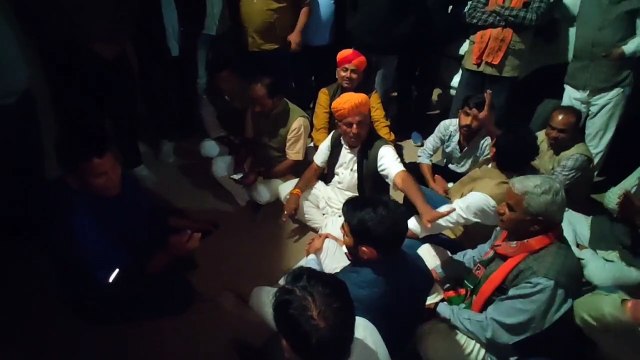 Video: जनाक्रोश आंदोलन रथ यात्रा पर पथराव से मचा बवाल, समझाइश पर माने भाजपा कार्यकर्ता