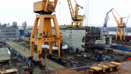 JALAN TERMAHAL DAN EKSTRIM yang dibangun di awan menyebrangi lautan