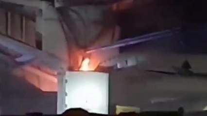 পূর্ব বর্ধমান: জ্বলছে মিটারবক্স, ধোঁয়ায় ঢাকল স্টেশনের প্ল্যাটফর্ম