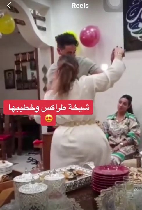 رقص شعبي ساخن