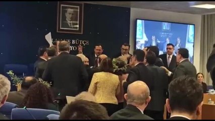 TBMM'de 'Zeytinlik' Tartışması Çıktı. AKP ve MHP Milletvekilleri Zeytinlikleri Madenciliğe Açan Maddenin Tekliften Çıkarılması İçin Önerge Verdi