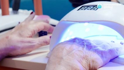 Estos son los peligros a evitar con las lámparas UV para uñas