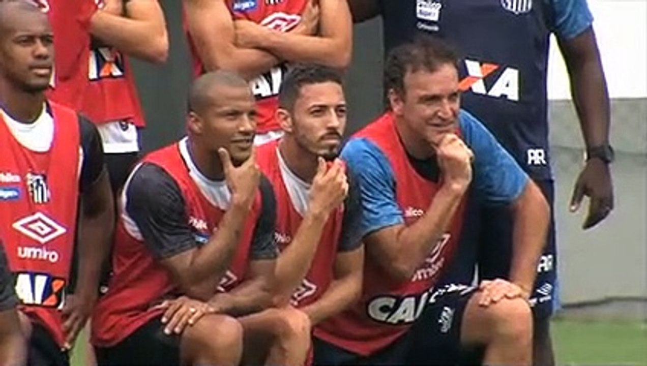 Santos se prepara para enfrentar o Fluminense v...