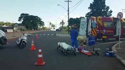 Tải video: Mulher fica ferida após colisão na Av. Piquiri