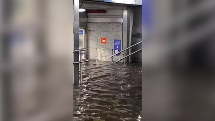 Las lluvias en Madrid dejan el Metro inundado