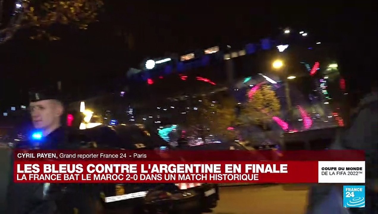 Mondial-2022 : Scènes de joie sur les Champs-Élysées après la victoire de la France face au Maroc
